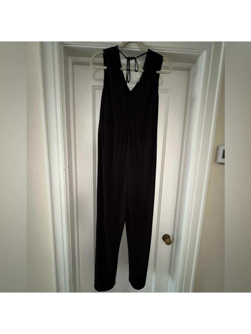 BCBGeneration black sleeveless one piece flowy wide leg jumpsuit XS